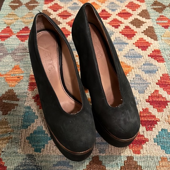 Acne Studios Black Suede Platform Heels - Picture 2 of 6